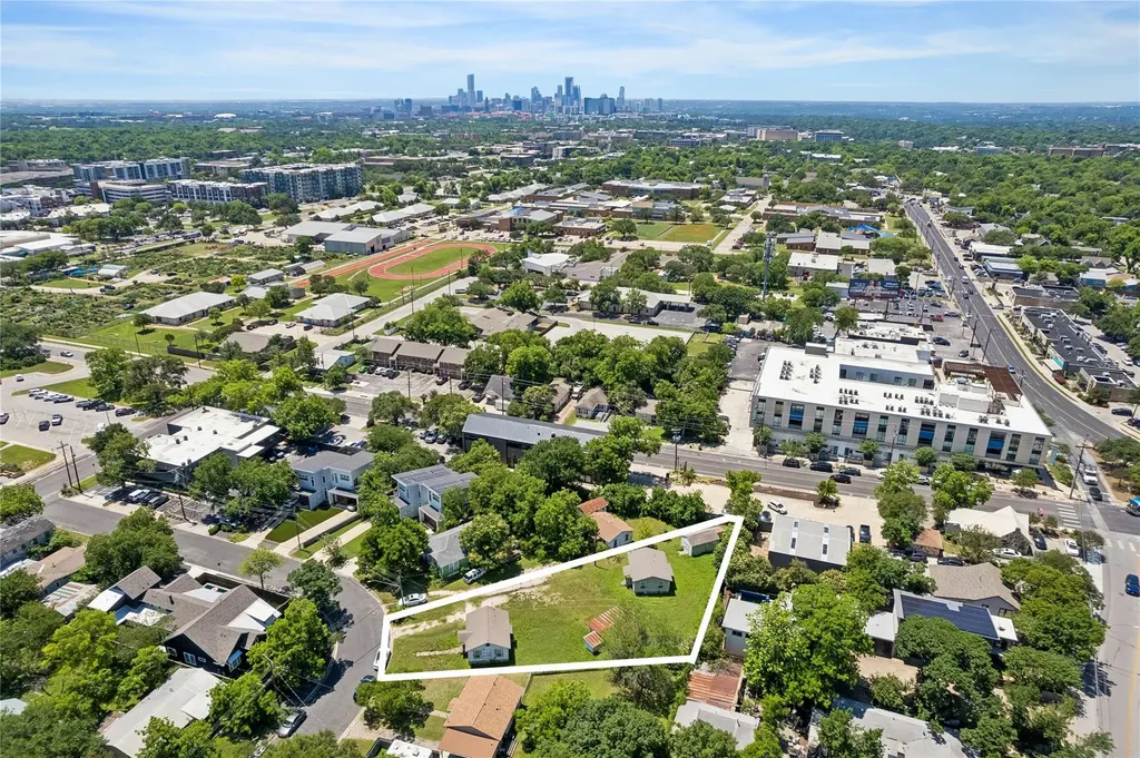 4904 Lynndale Drive Austin TX 78756