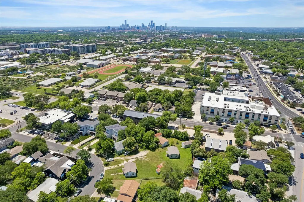 4904 Lynndale Drive Austin TX 78756