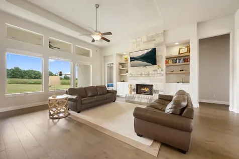 117 Cavalier Cove Hutto TX 78634