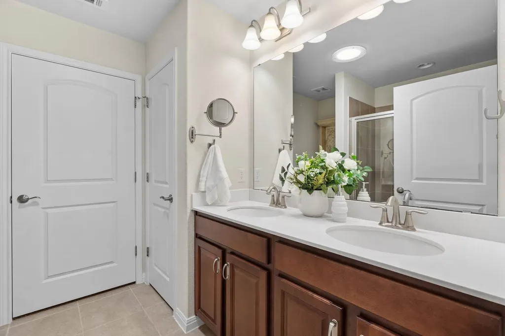 308 Holiday Creek Lane Georgetown TX 78633
