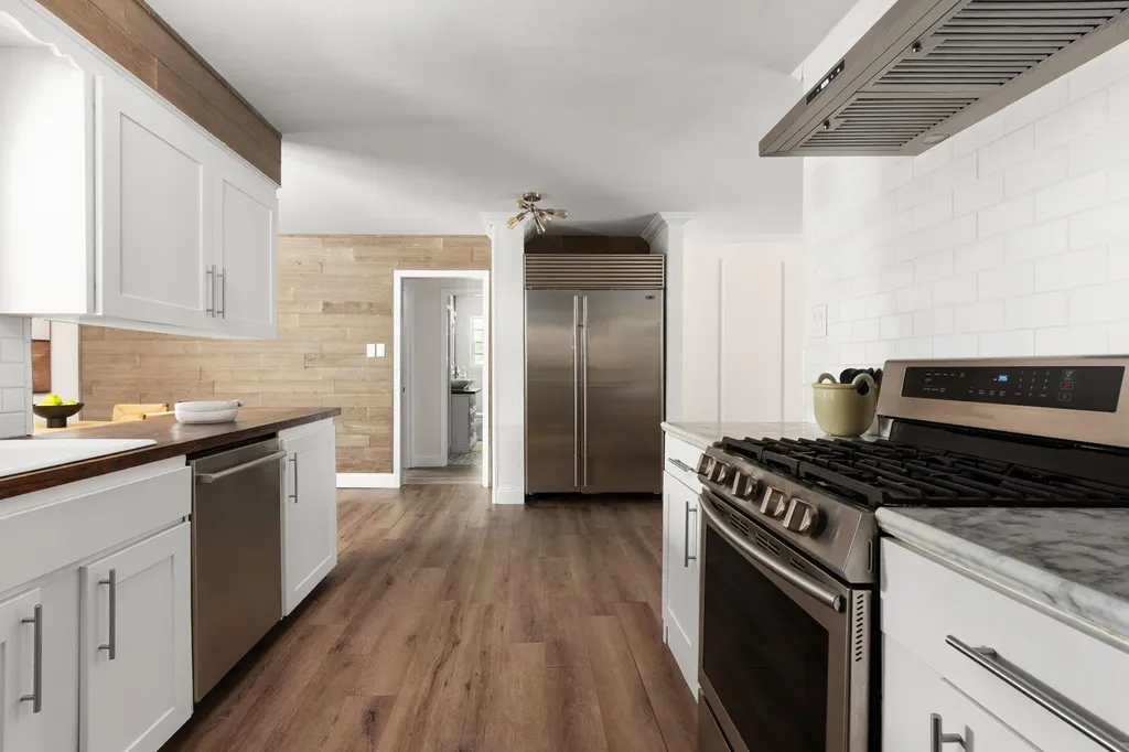 2403 Little John Lane Austin TX 78704