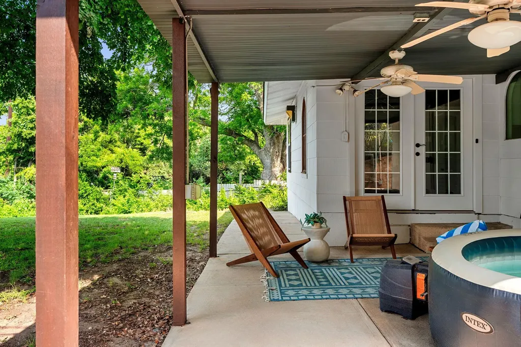 2403 Little John Lane Austin TX 78704