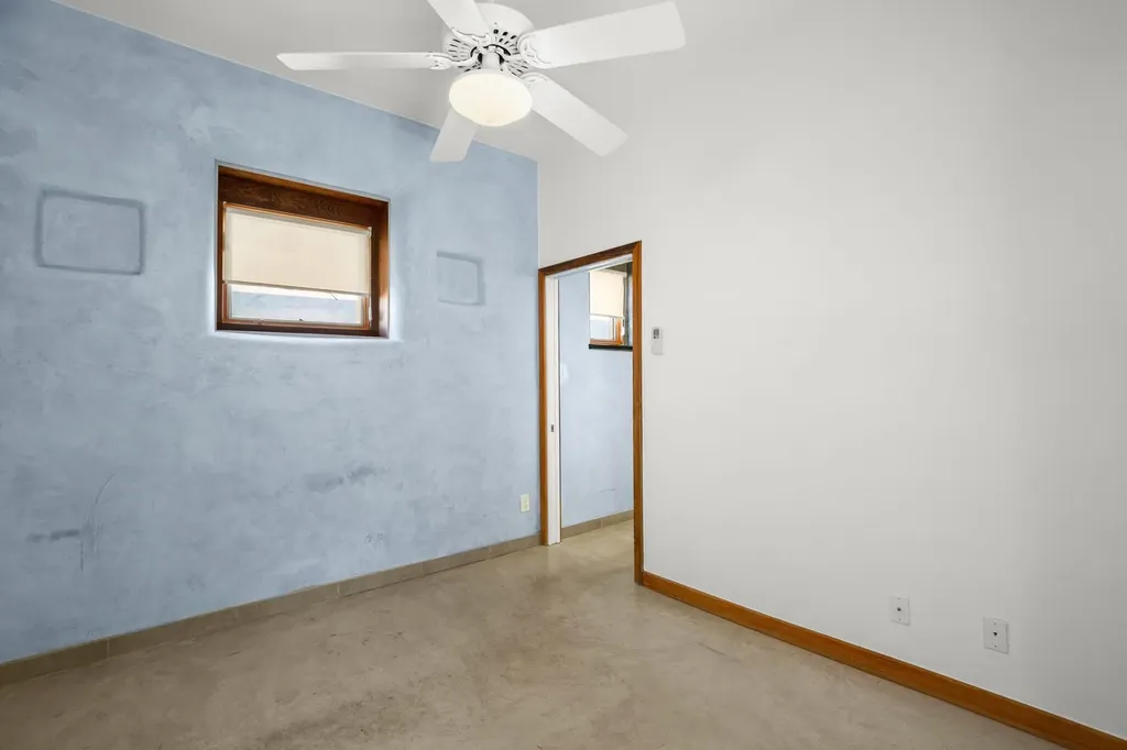 913 Taulbee Lane Austin TX 78757