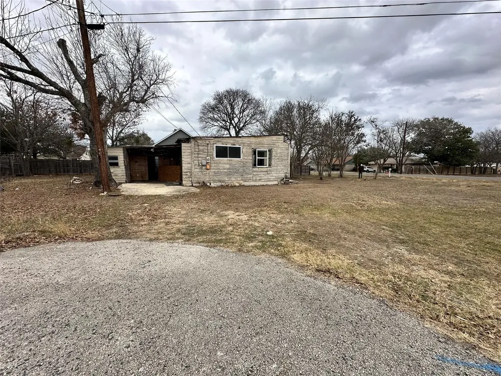 408 S Nance Street Kyle TX 78640