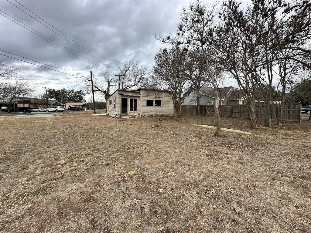 408 S Nance Street Kyle TX 78640