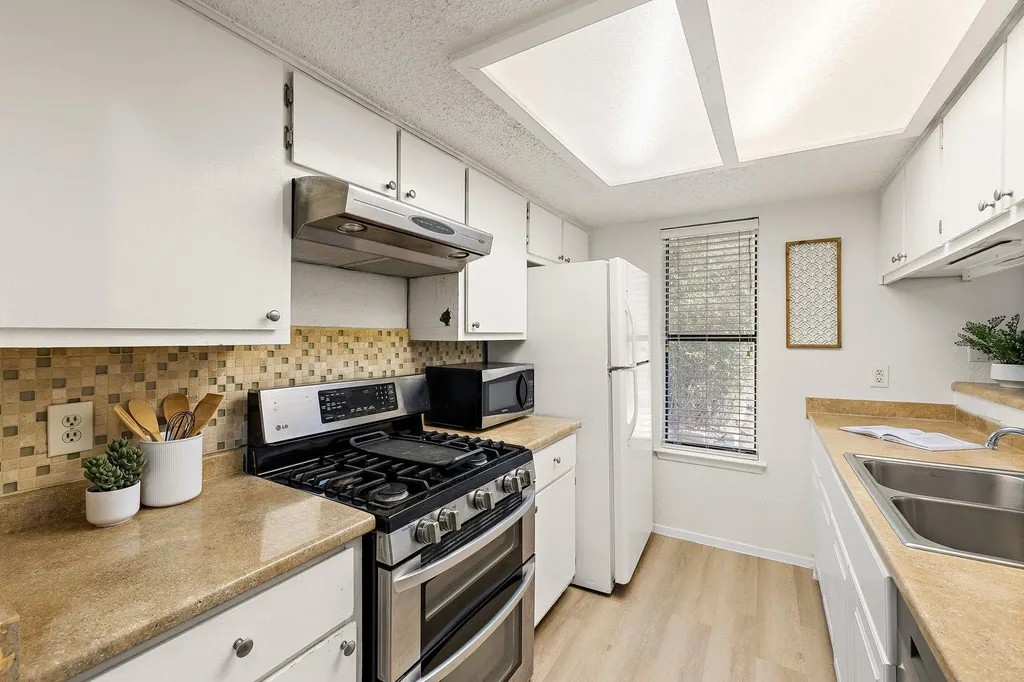 4912 Cabob Street Austin TX 78744