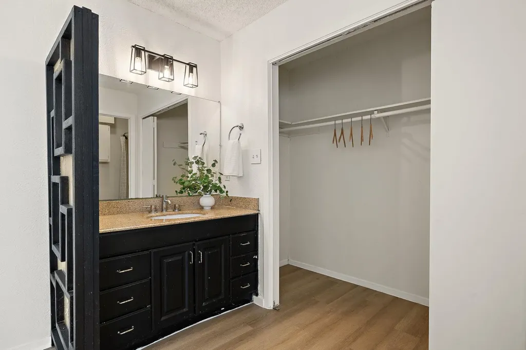 4912 Cabob Street Austin TX 78744