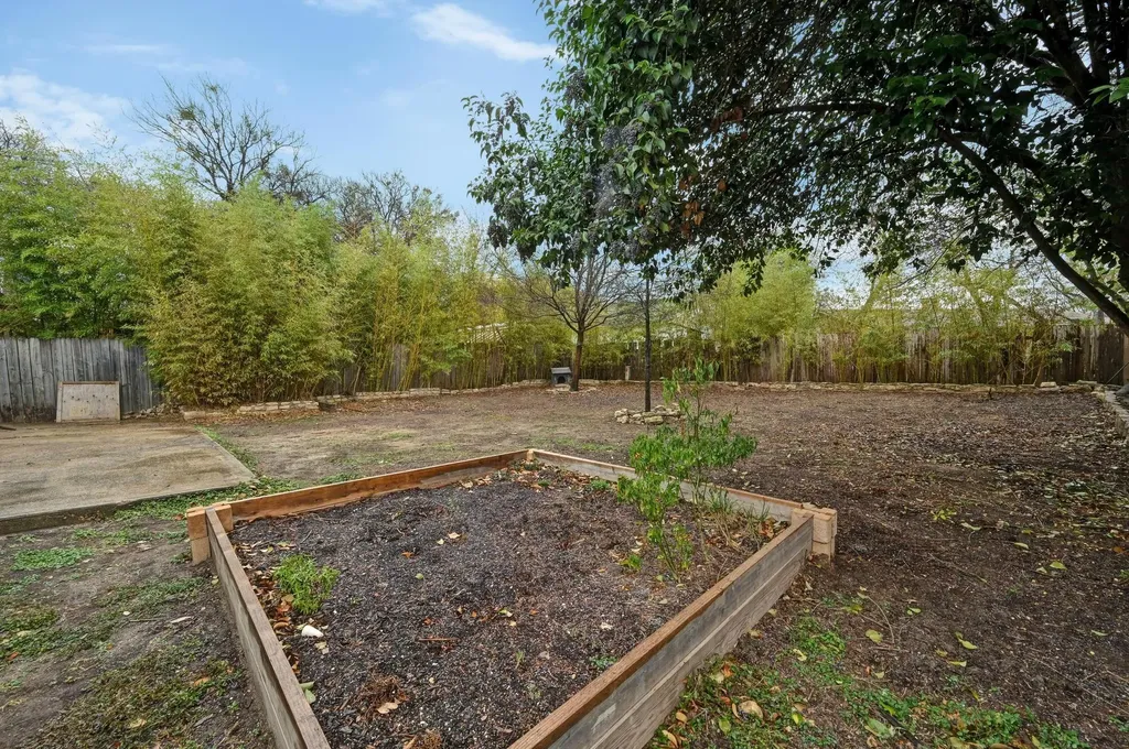 4912 Cabob Street Austin TX 78744