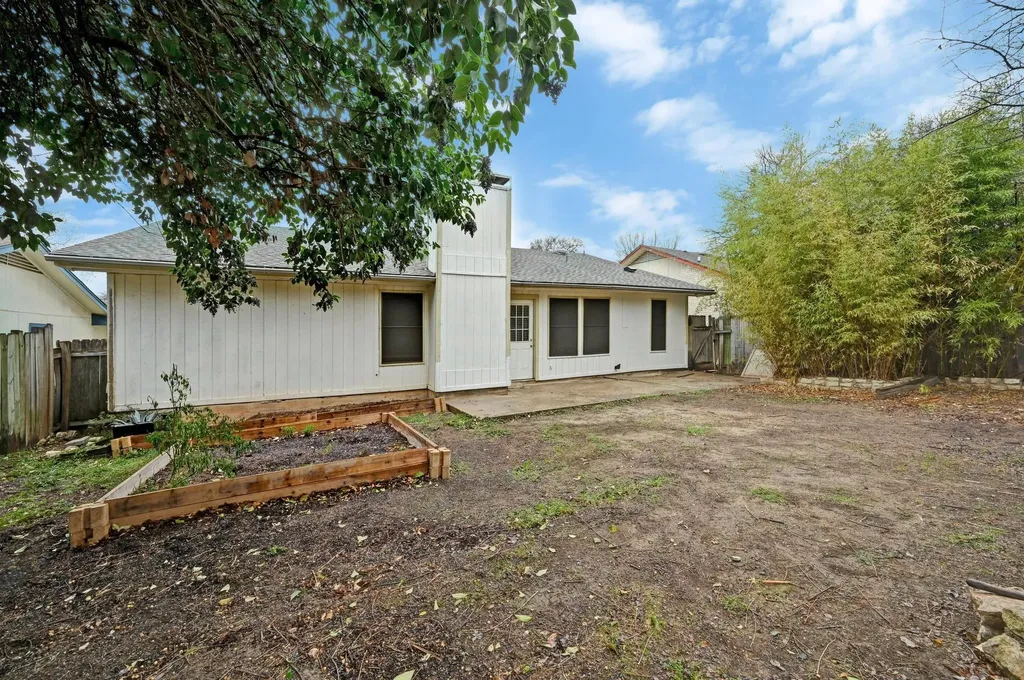 4912 Cabob Street Austin TX 78744