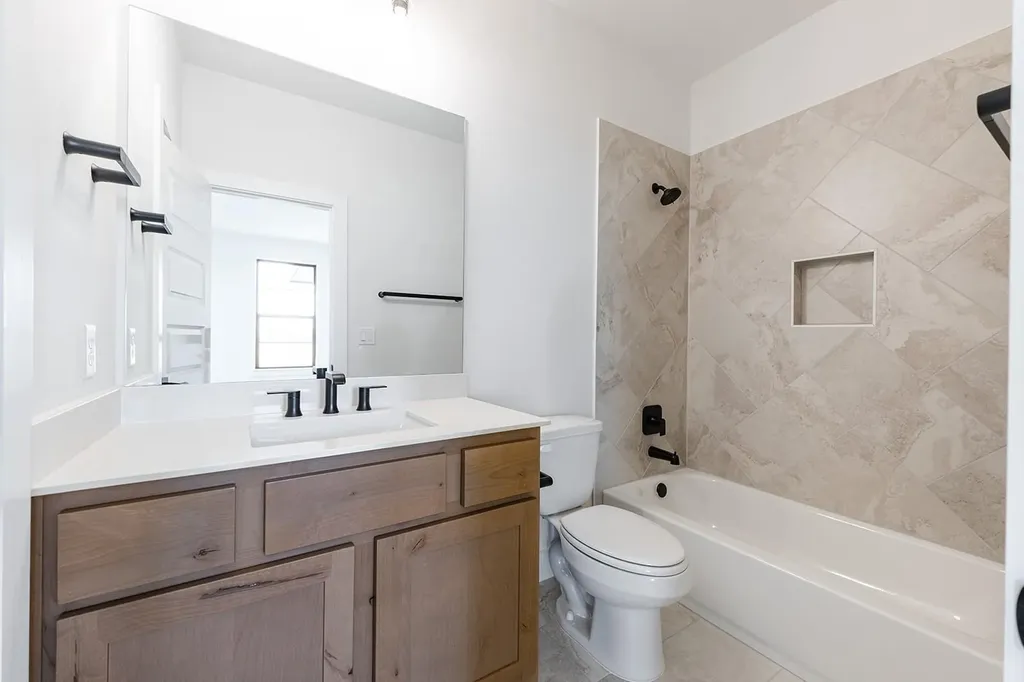 2429 Lineage Lane Leander TX 78641