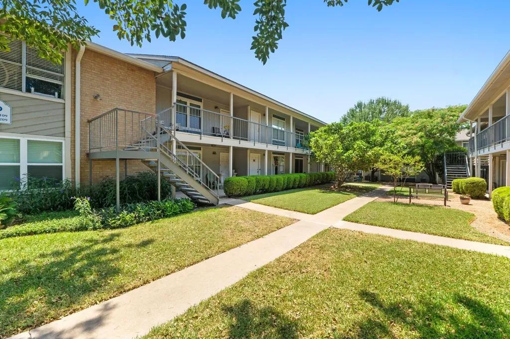 2450 Ashdale Drive Austin TX 78757