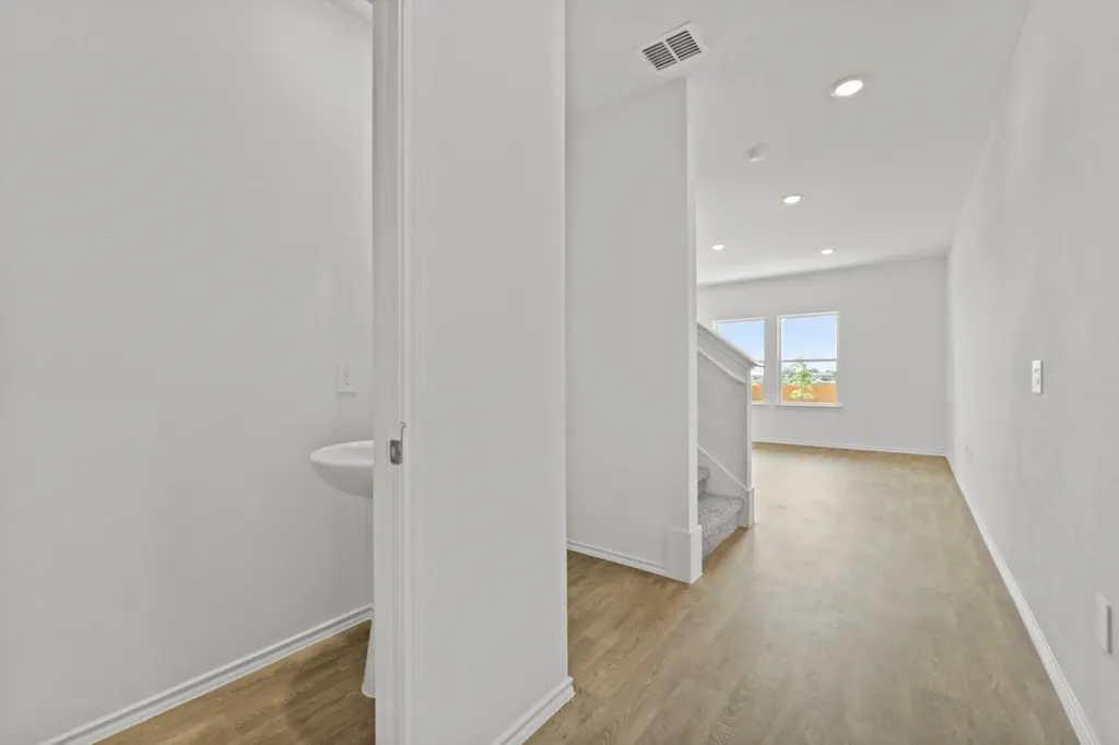15113 - B Afleet Alex Street Manor TX 78653