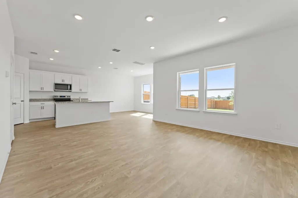 15113 - B Afleet Alex Street Manor TX 78653