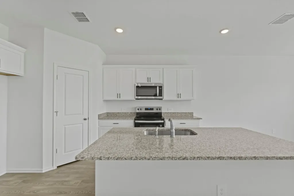 15113 - B Afleet Alex Street Manor TX 78653