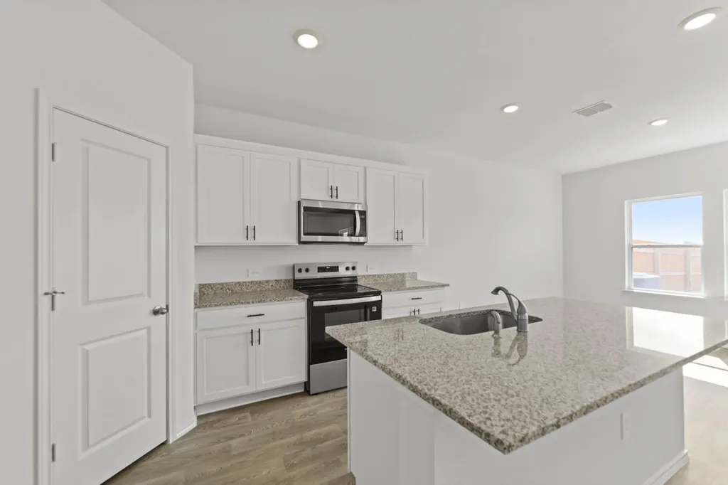 15113 - B Afleet Alex Street Manor TX 78653