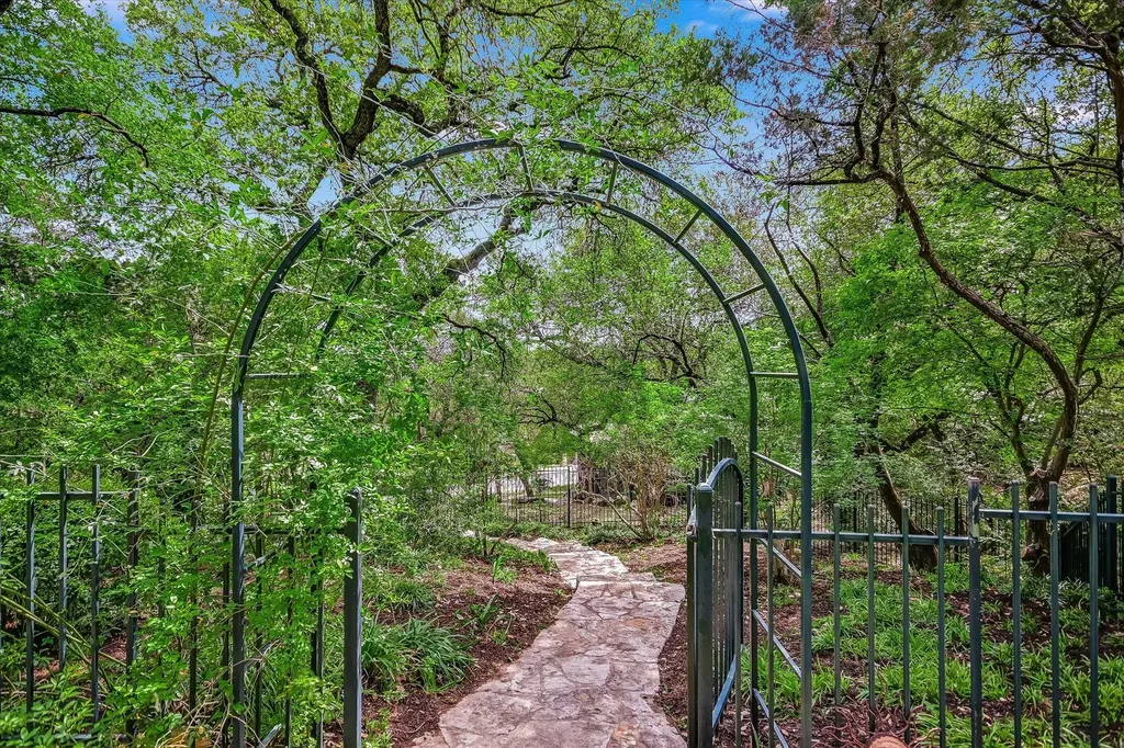 3901 Prentice Lane Austin TX 78746