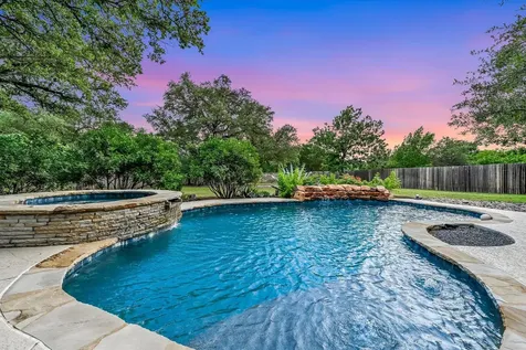 10901 Tornasol Lane Austin TX 78739