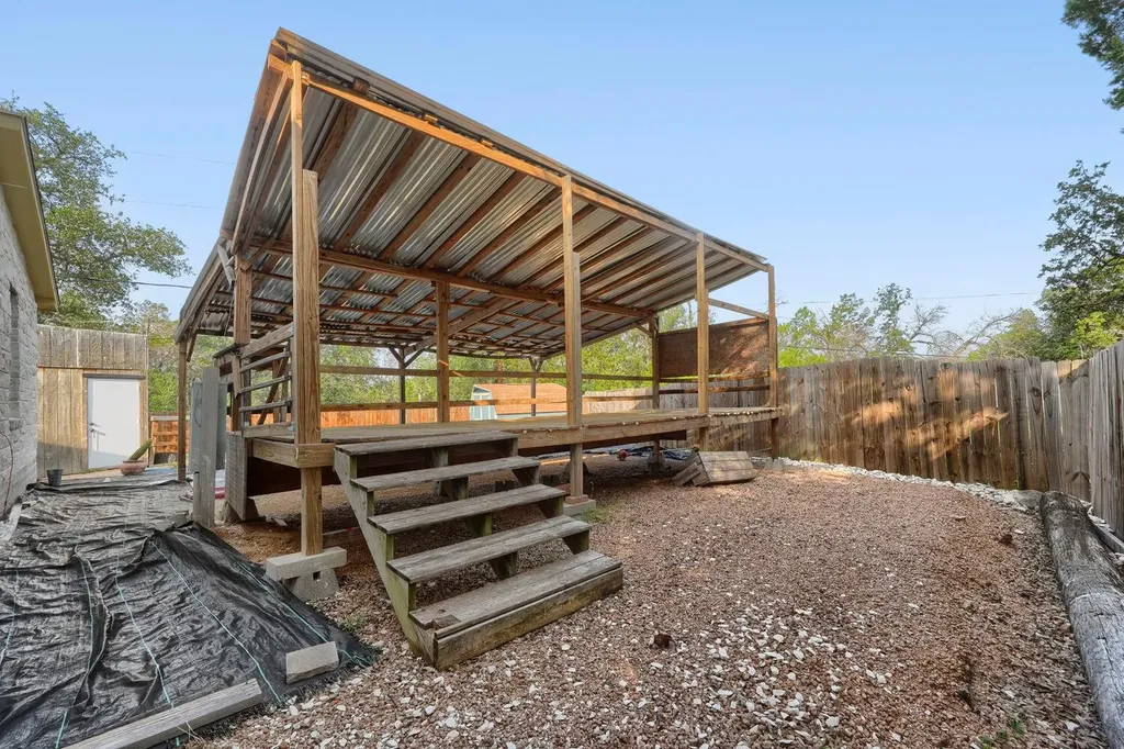 2705 Cory Lane Spicewood TX 78669