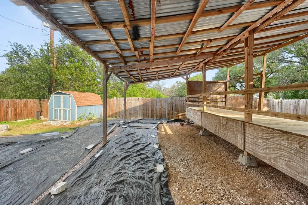2705 Cory Lane Spicewood TX 78669