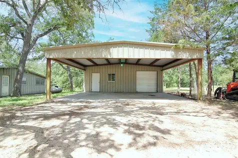 6750 Three Mile Road Flatonia TX 78941