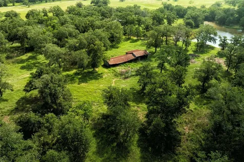 6750 Three Mile Road Flatonia TX 78941