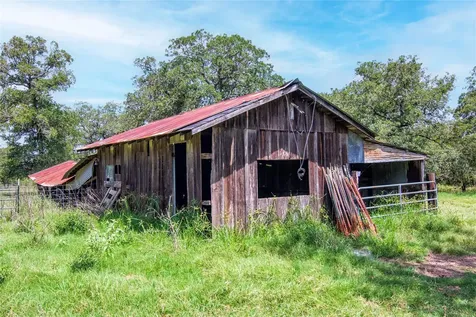 6750 Three Mile Road Flatonia TX 78941