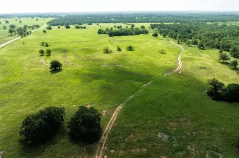 6750 Three Mile Road Flatonia TX 78941
