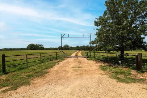 6750 Three Mile Road Flatonia TX 78941