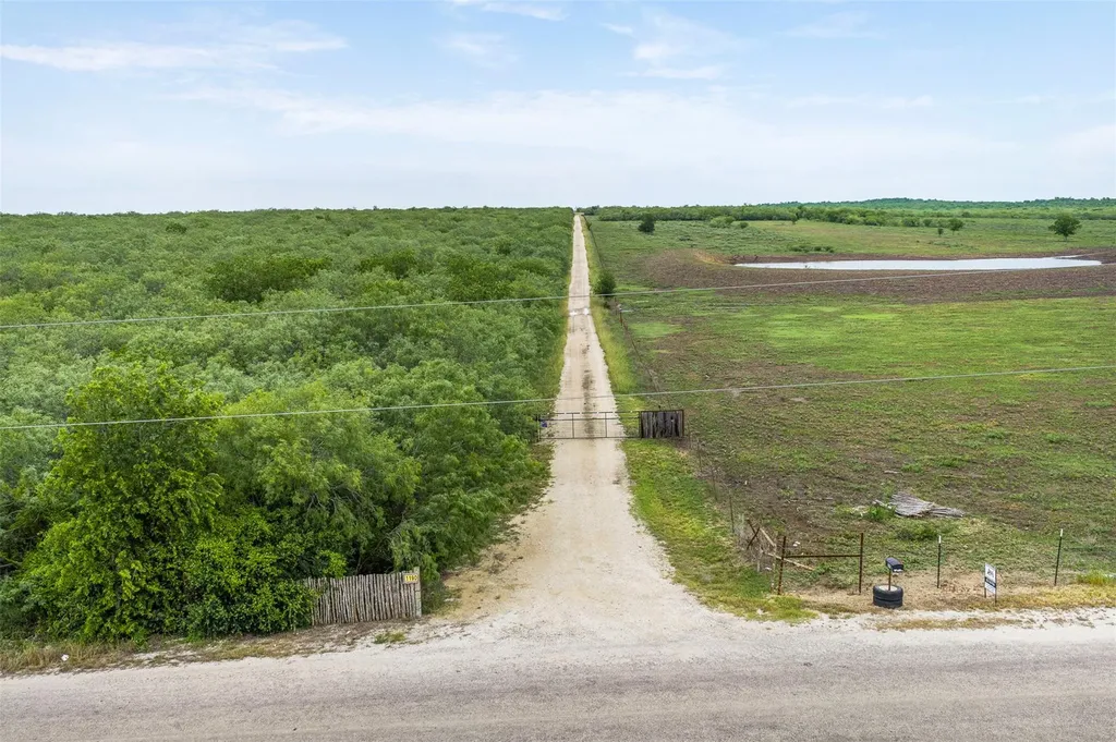 1190 Dickerson Road Lockhart TX 78644