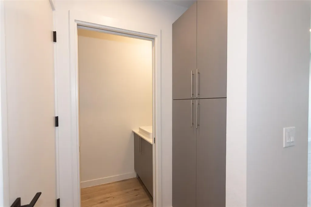 4004 Banister Lane Austin TX 78704