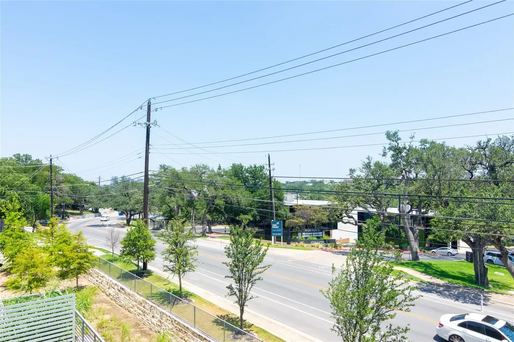 4004 Banister Lane Austin TX 78704