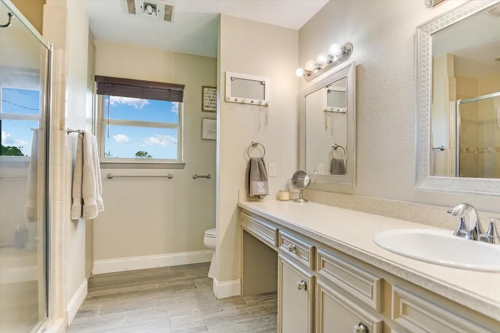 433 Paseo De Vaca Marble Falls TX 78654