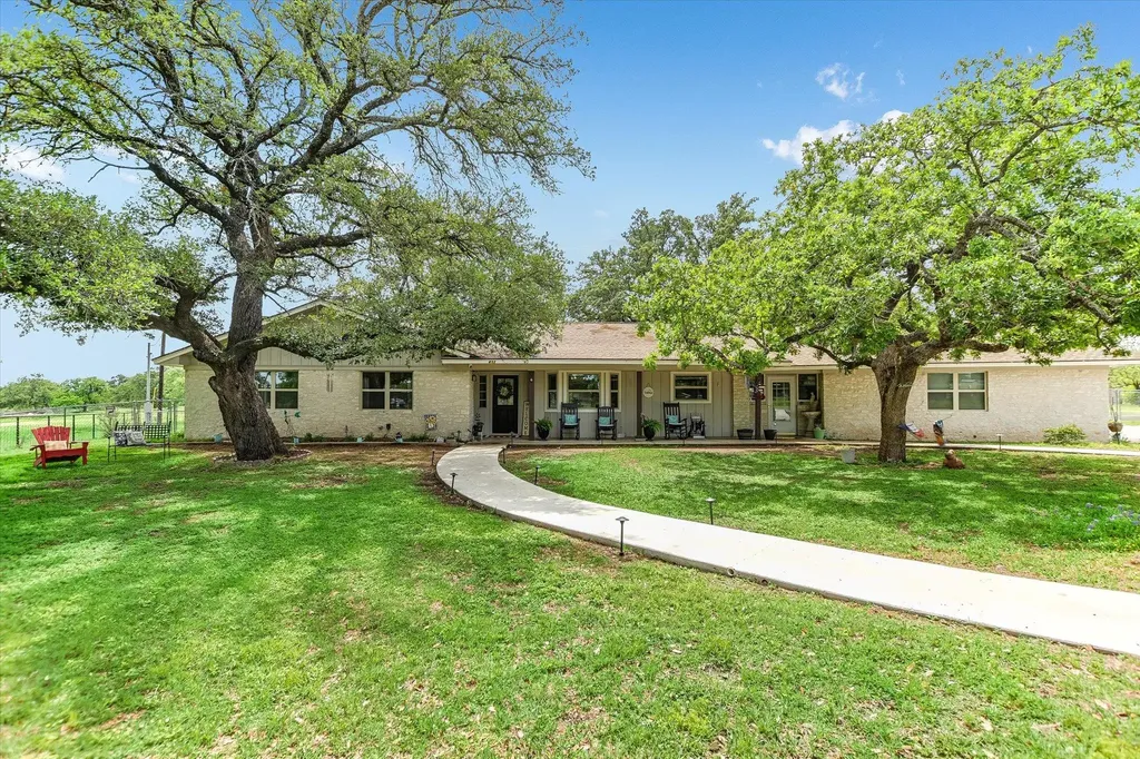 433 Paseo De Vaca Marble Falls TX 78654