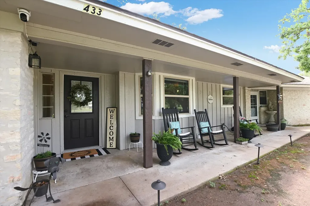 433 Paseo De Vaca Marble Falls TX 78654