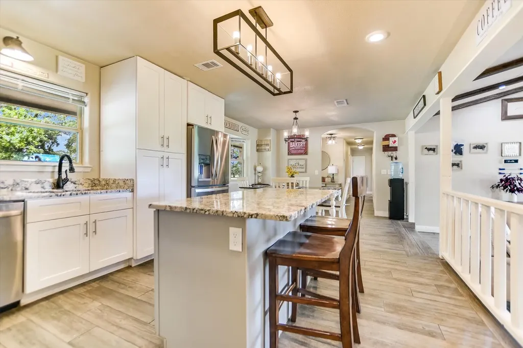 433 Paseo De Vaca Marble Falls TX 78654