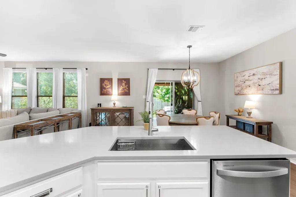 1133 Yellow Iris Road Leander TX 78641