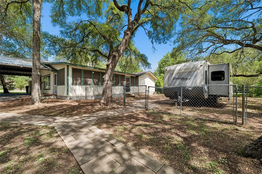 12715 Crystal Creek Drive Buda TX 78610
