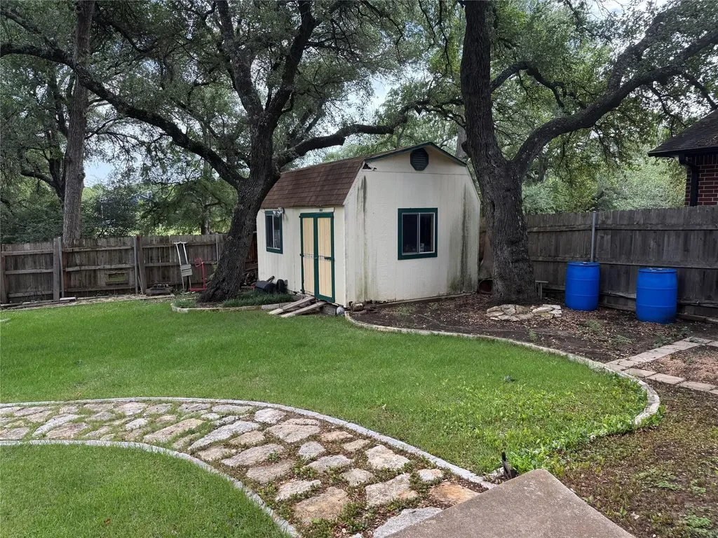 7307 Rankin Trail Austin TX 78729