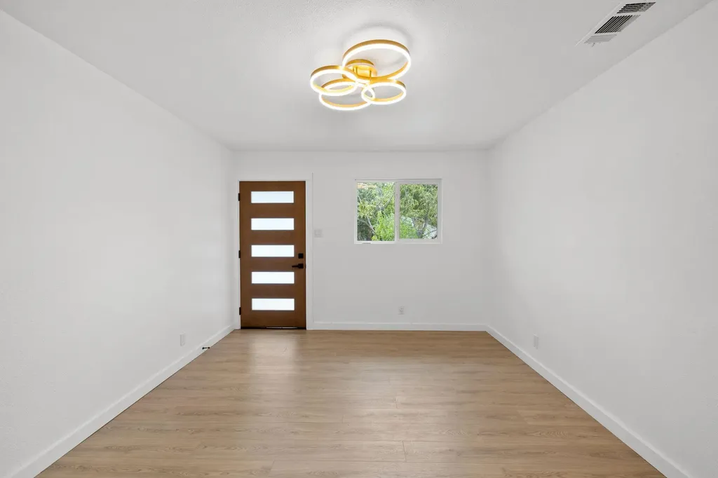 4908 Hawk Cove Austin TX 78745