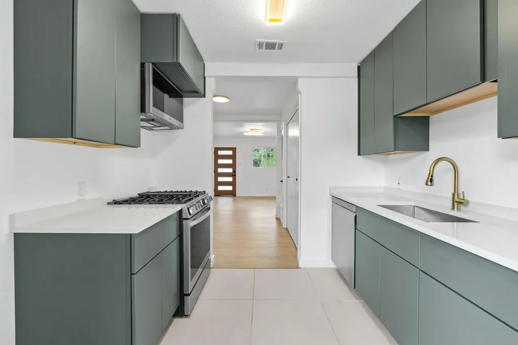 4908 Hawk Cove Austin TX 78745