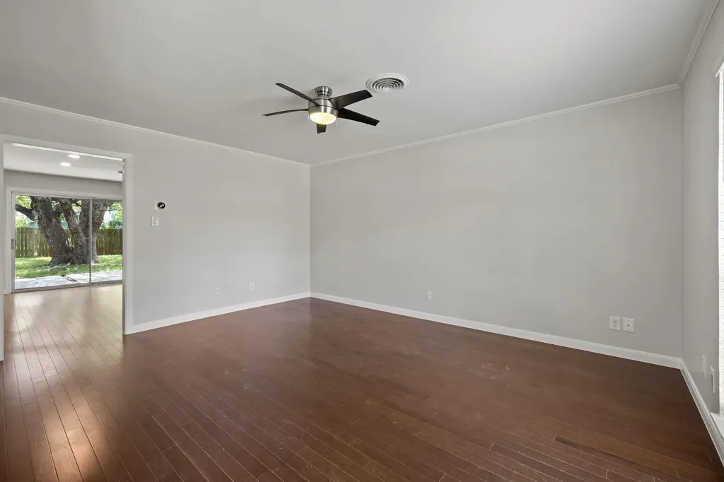 2015 Fair Oaks Drive Austin TX 78745