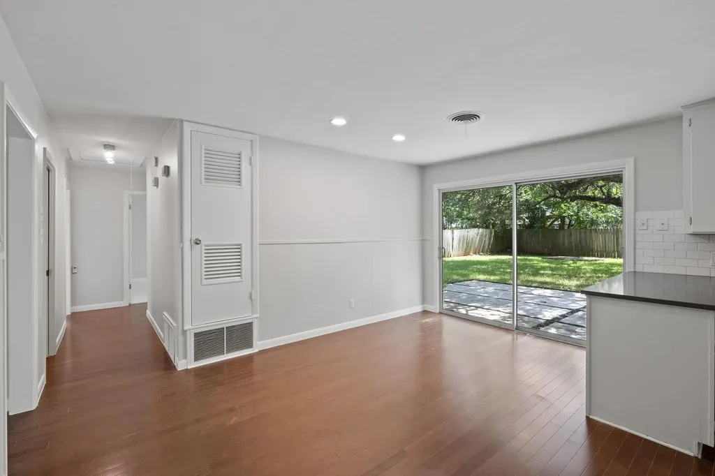 2015 Fair Oaks Drive Austin TX 78745