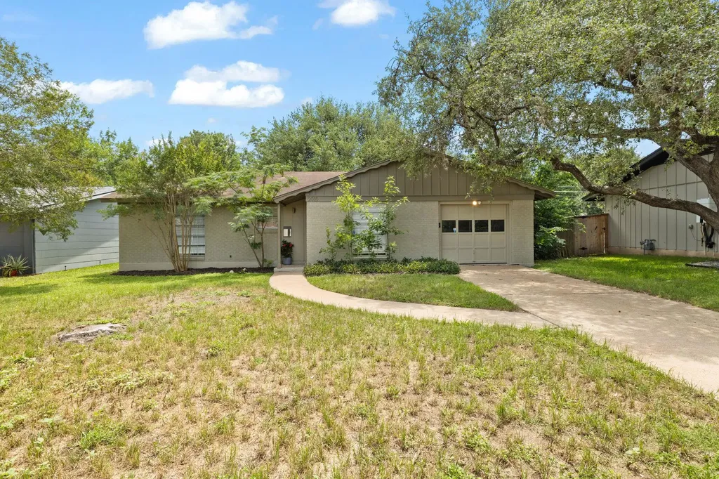 2015 Fair Oaks Drive Austin TX 78745