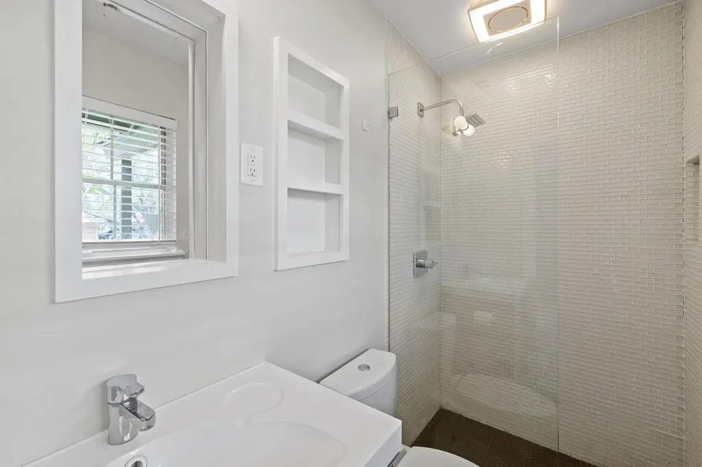 2015 Fair Oaks Drive Austin TX 78745