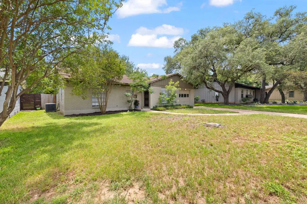 2015 Fair Oaks Drive Austin TX 78745