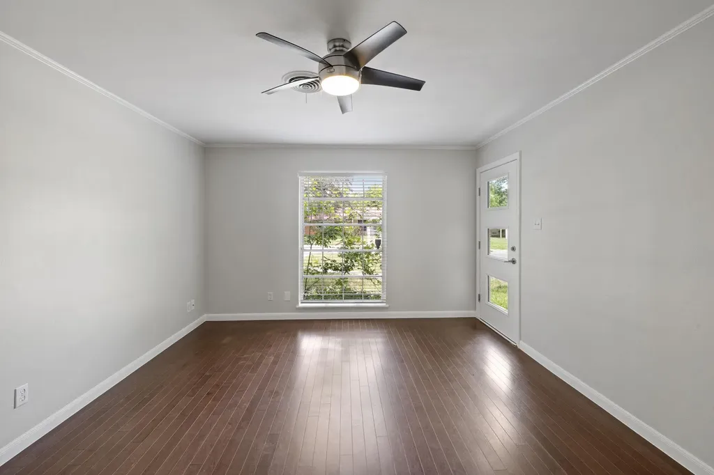 2015 Fair Oaks Drive Austin TX 78745