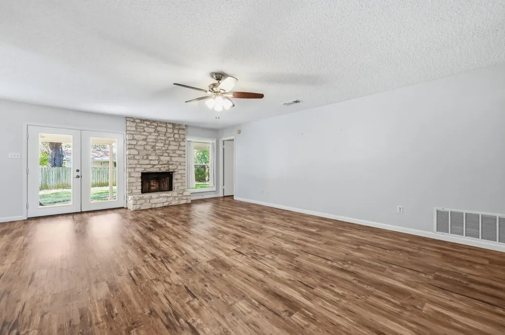 5509 Porsche Lane Austin TX 78749