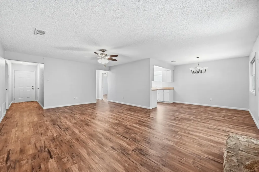 5509 Porsche Lane Austin TX 78749