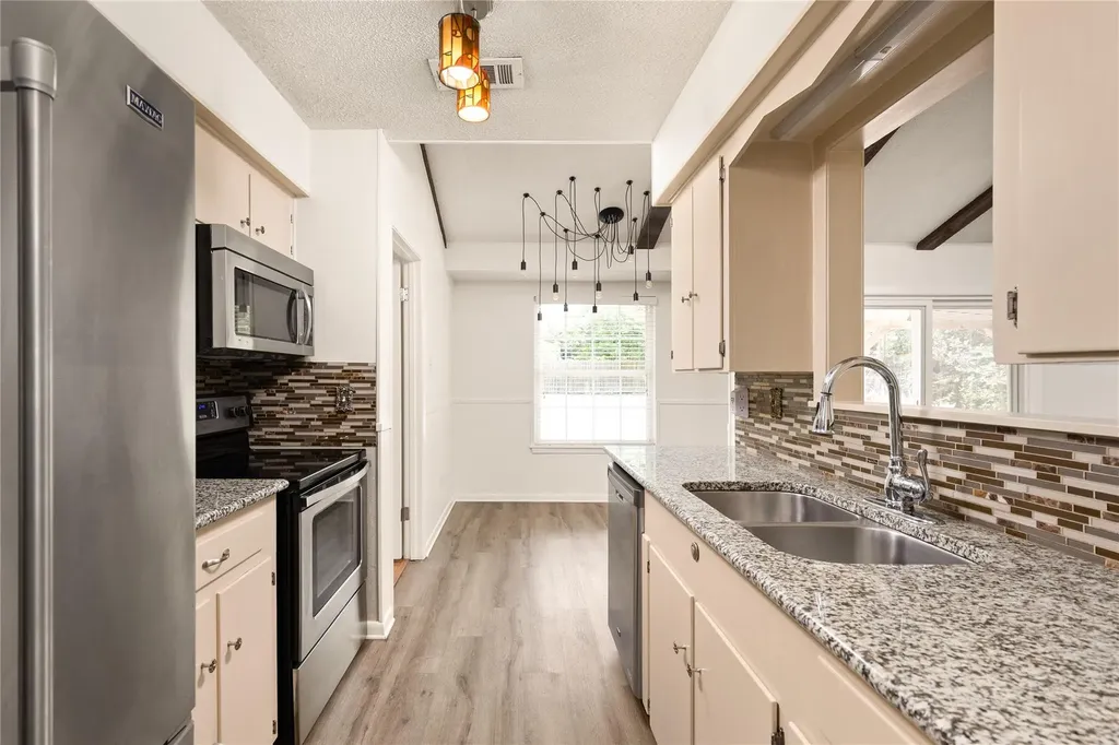 5803 Eureka Drive Austin TX 78745