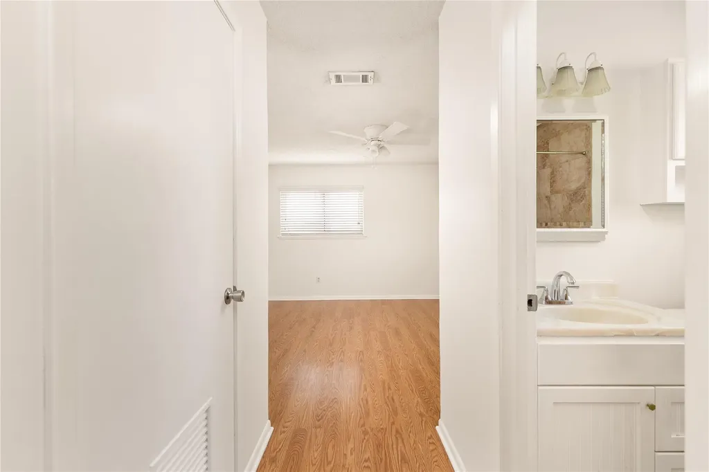 5803 Eureka Drive Austin TX 78745